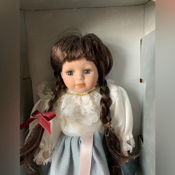 Porcelain Doll~ Limited Edition Petite Porcelains by Barbara Lee.  2001 Israel - Picture 3 of 6